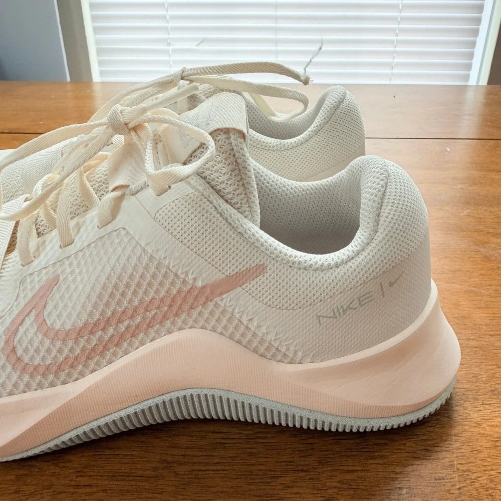 Nike MC Trainer 2 Womens Training Shoes Sail Pink Glaze DM0824-104 Size 7